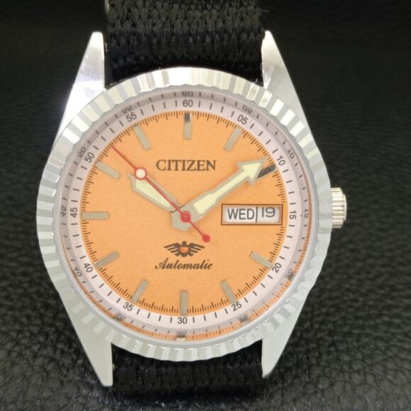 Vintage 1974 Citizen Automatic Mens Silver Watch W/daydate & Orange accents - Picture 4 of 9